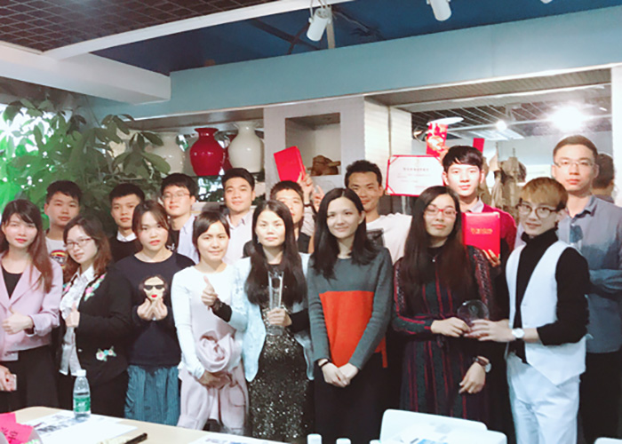 圓桌3D云展優(yōu)秀團(tuán)隊(duì)