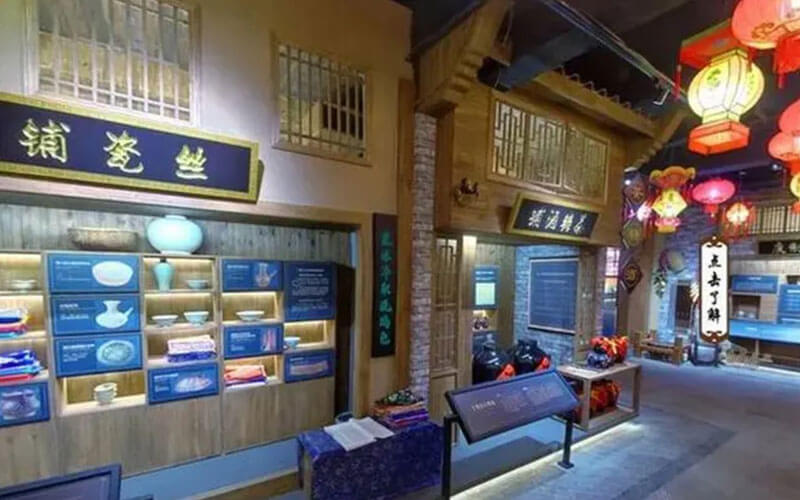 圓桌3D云展館營(yíng)銷平臺(tái):提供VR全景線上展館制作 VR全景線上展館