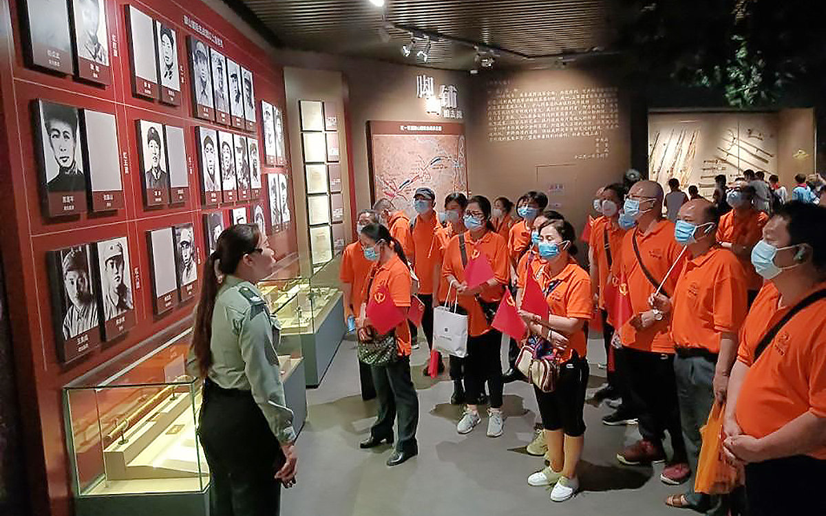 傳統(tǒng)紅色展廳教育